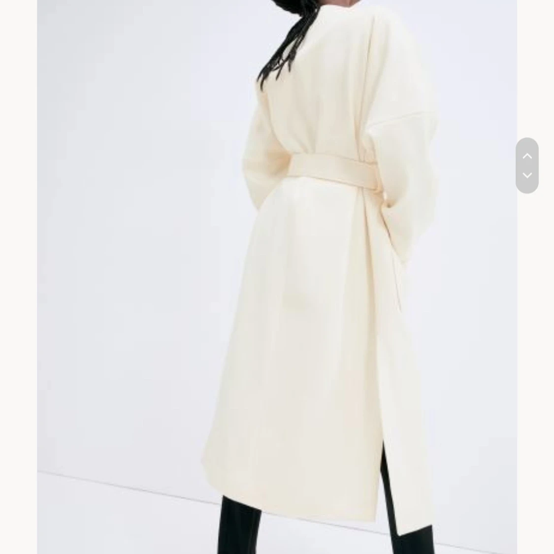 Lång ljusbeige kappa - NY - 2