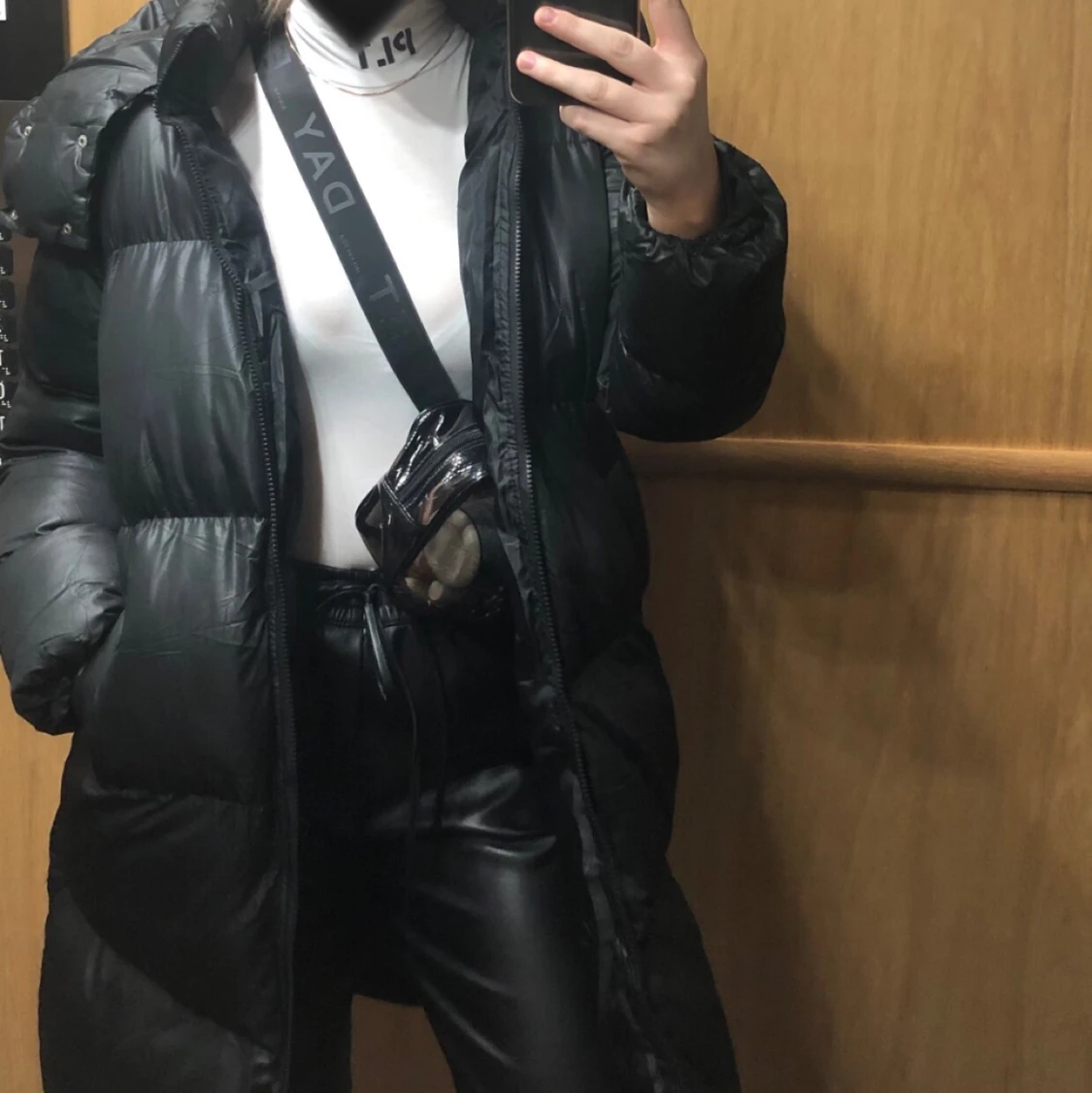 Svart lång puffer - 91