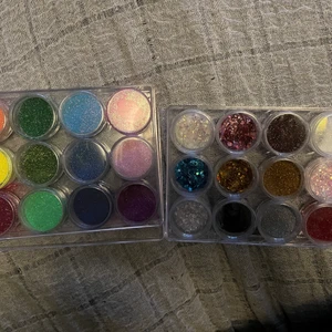 Nagelglitter  - Nagelglitter och lite extra i påsen