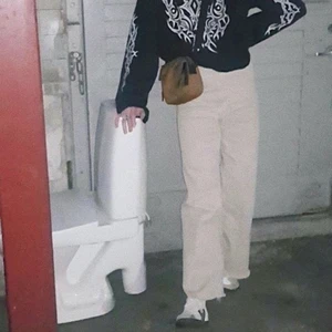 Zara Jeans - Säljer dessa jeans från Zara i storlek 40❤️ Jag är 172cm🍂