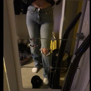 Jeans  - Från Gina, säljer dessa i 36 också! Bara att skriva för fler frågor <3 