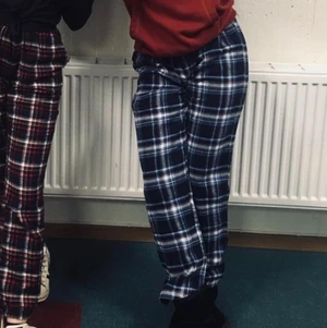 Pyjamas byxor  - Säljer nu dessa blåa pyjamasbyxor i storlek S/xs🌸