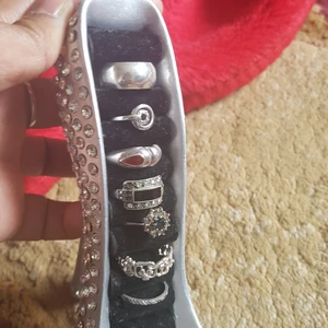 Äkta silver ring  - Alla ring är äkta silver och helt och fint. Storlek 16,5 -16,8 . Filmar när jag postar. 150kr/st. Läns ner 80kr 