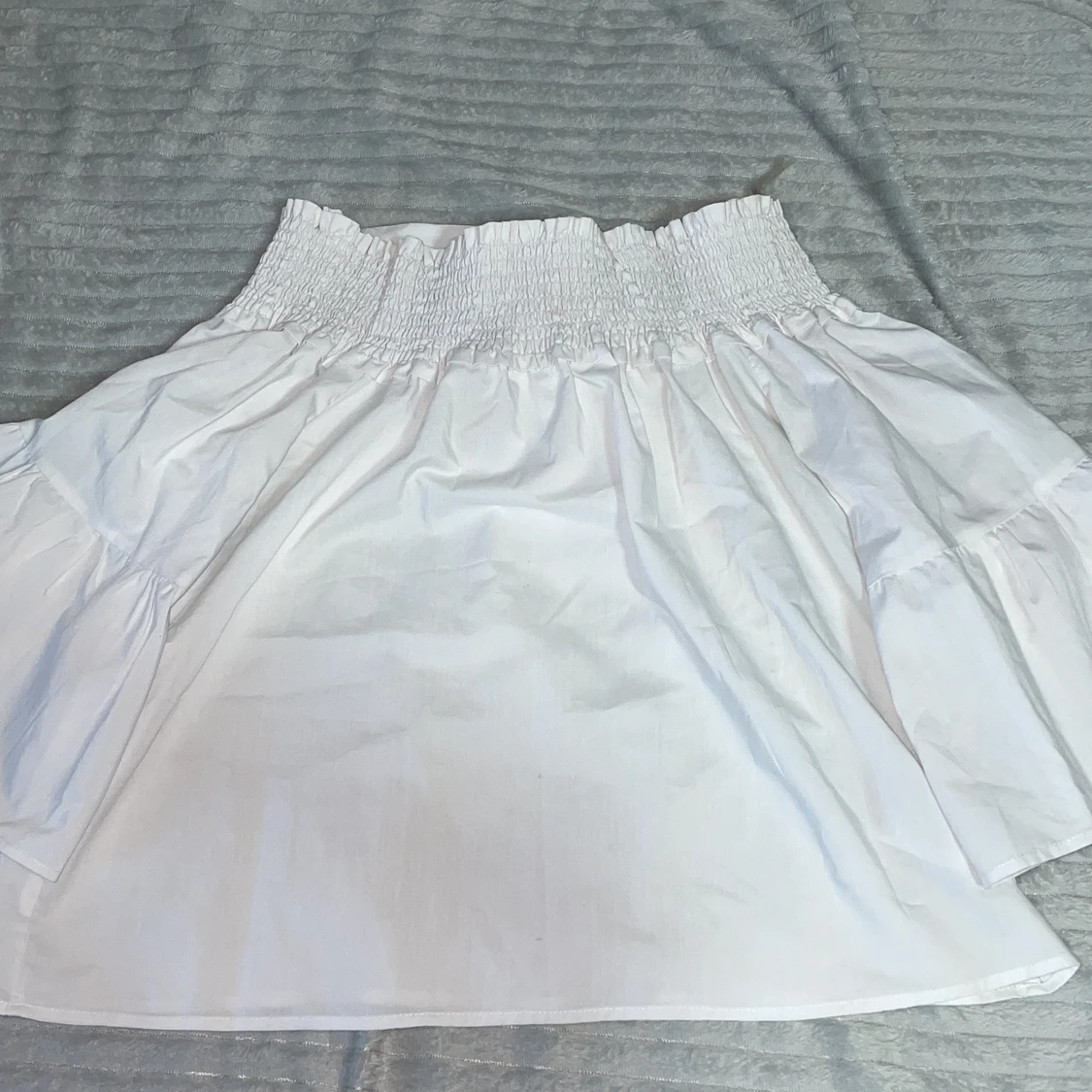 Off shoulder vit tröja