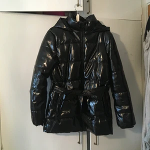 En skinnjacka för 250kr  - En skinnjacka använd få gånger 