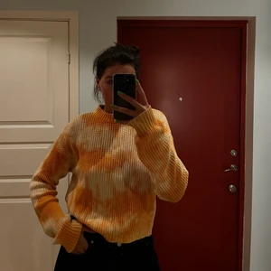 🧡Fin stickad tröja ifrån NAKD🧡 - Fin stickad tröja ifrån NAKD, den är i 100% bomull!!❤️‍🔥