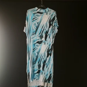 Saints and Mortal dress size M - Casual, comfy and cool turtlenack dress by Saints and Morral! Worn a few times, and in very good shape. 