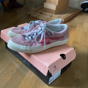 Golf le fleur converse  - Golf le fleur converse använda men går att fräscha up, flaws finns (se bild 3). Kan gå ner i pris vid smidig affär