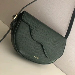 NAKD handväska  - Superfin handväska från NAKD, men tyvärr kommer den inte till användning längre. Väskan är nästan aldrig använd och därmed i nyskick.❤️ säljer den för 150+ frakt☺️