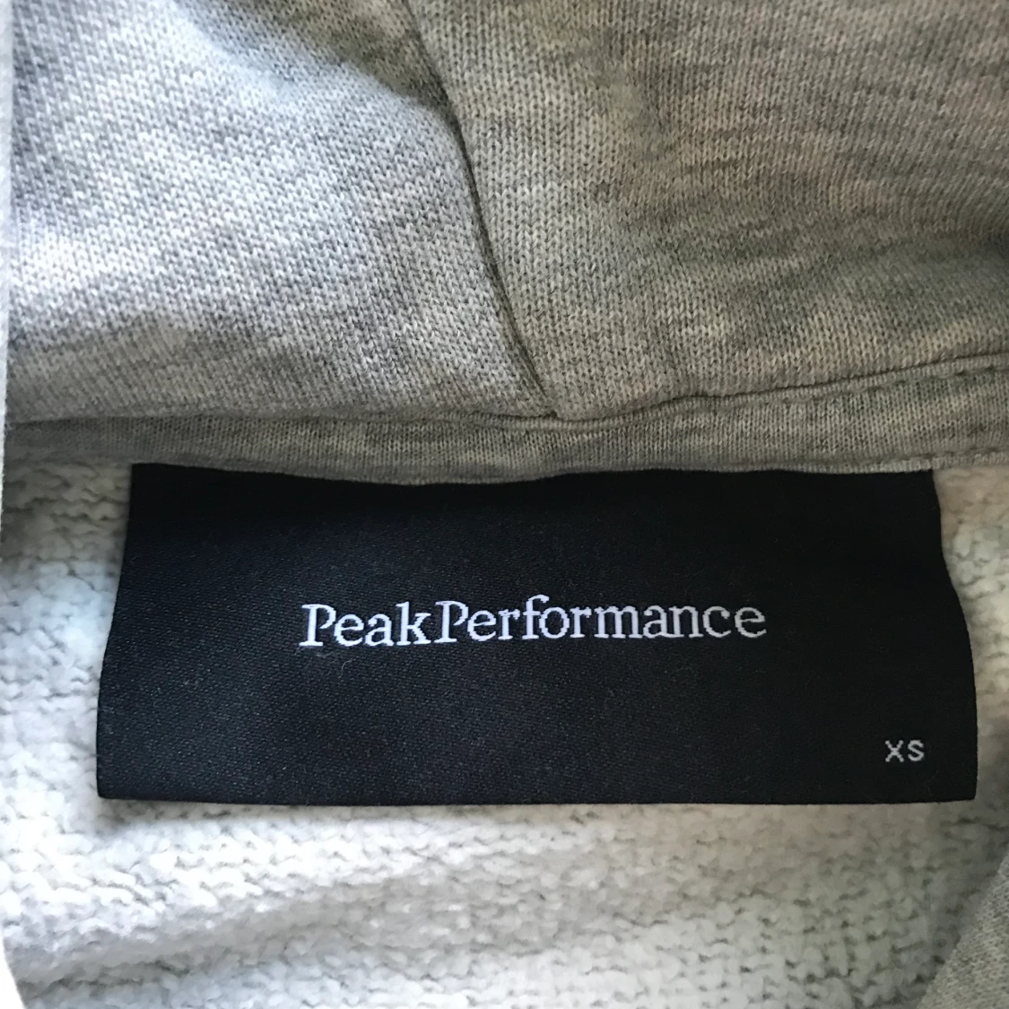 Peak performance hoodie  - 91