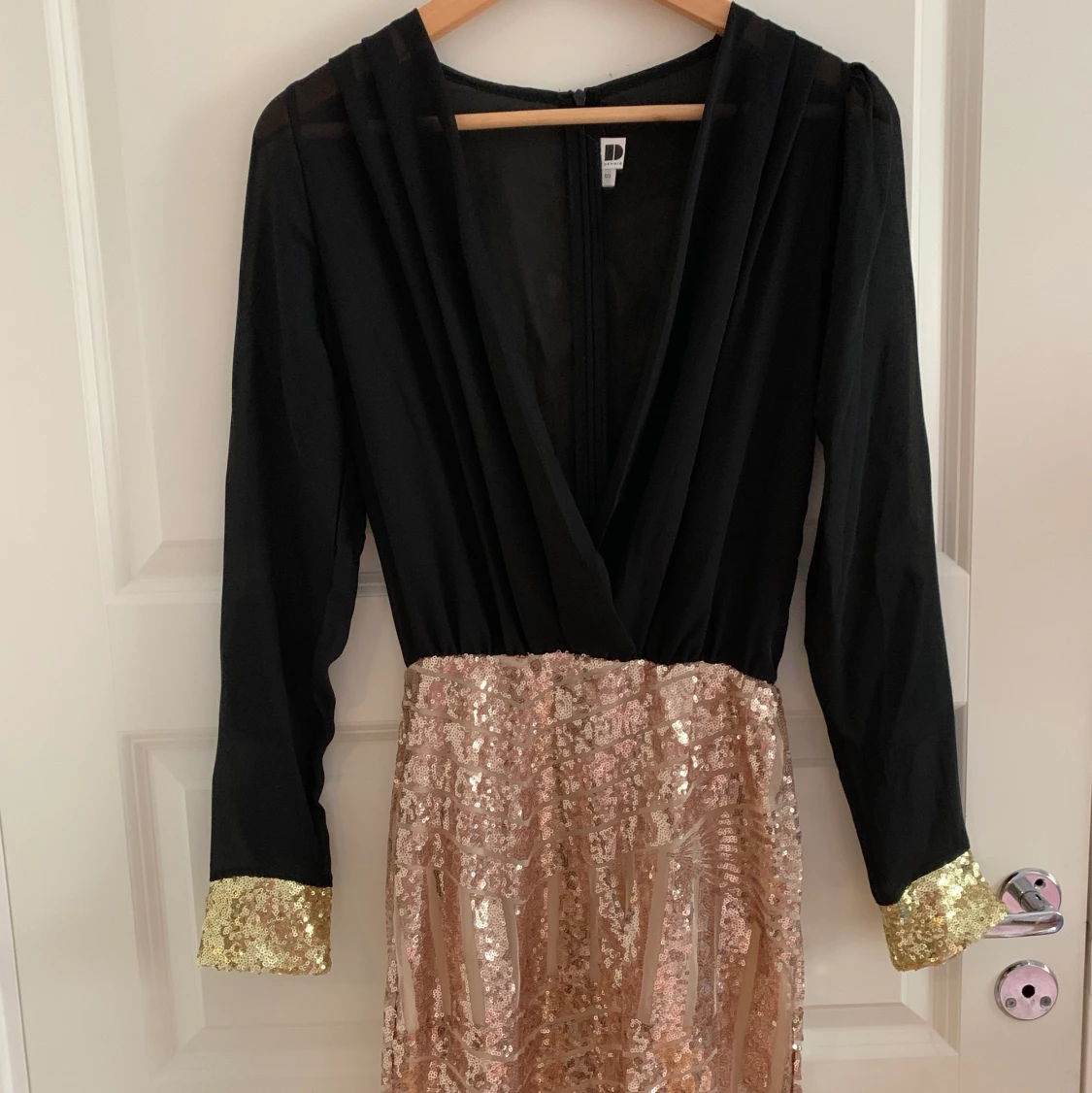 Utsmyckad festkänning från Dennis Maglic