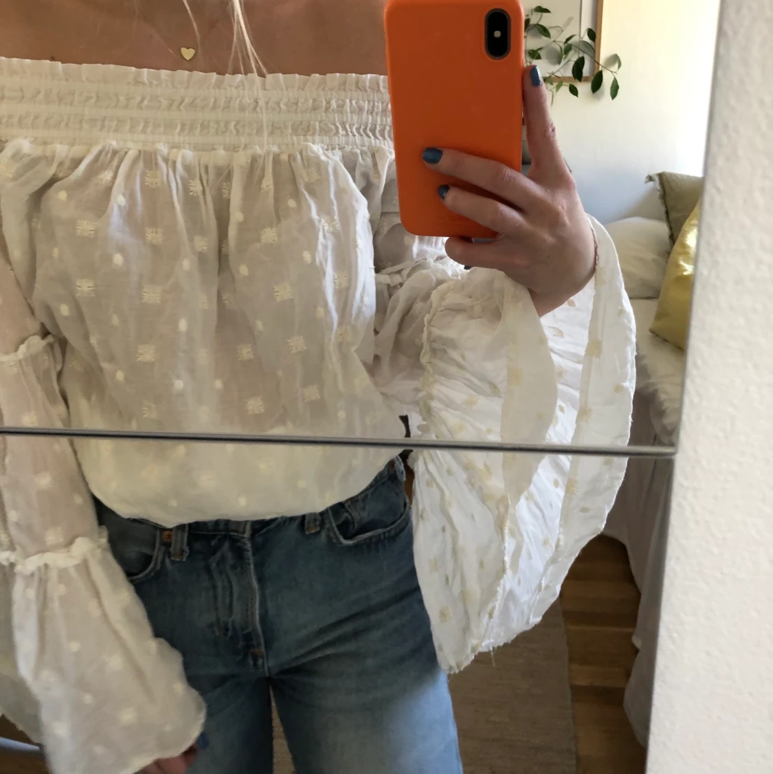 Off shoulder blus😇😇