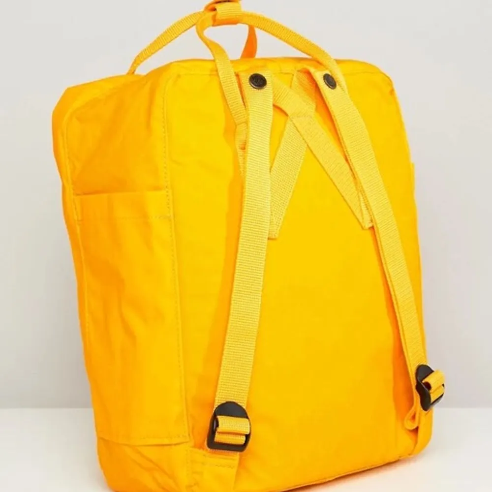 Säljer min gula fjällräven ryggsäck 🌞🌞. Väskor.
