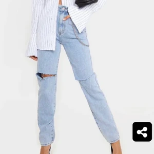 snygga jeans - jeans från pretty little thing, frakt tillkommer 