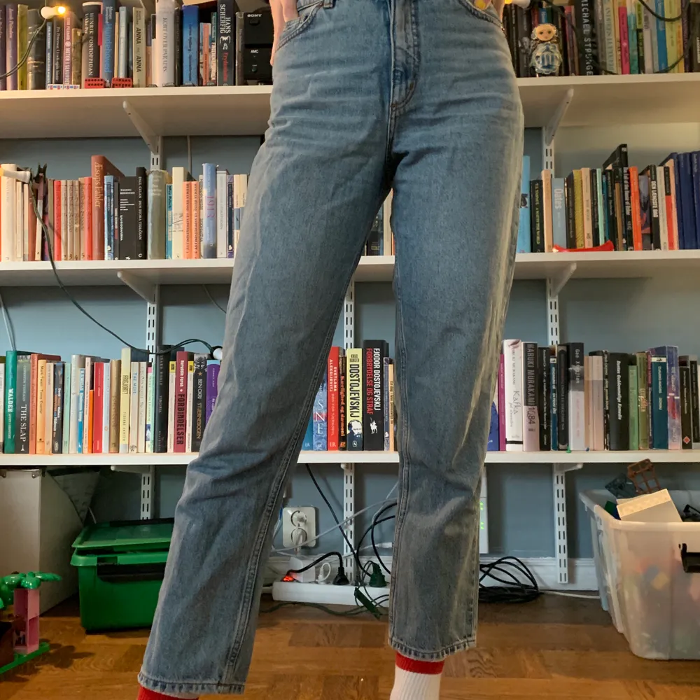 Asnajs jeans i riktig 80-tals anda😎😎. Jeans & Byxor.