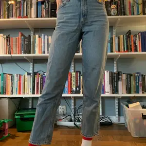 Asnajs jeans i riktig 80-tals anda😎😎