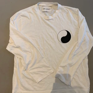 Our Legacy Workshop Longsleeve - Okej skick med ett litet hål, size 46/M