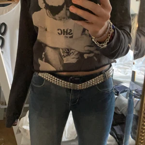 ☠️JEANS☠️ - Snygga jeans, i lite bootcut modell. Endast testade en gång! Toppskick. Buda ifrån 70kr👼🏽👼🏽👼🏽(KÖP DIREKT:125)