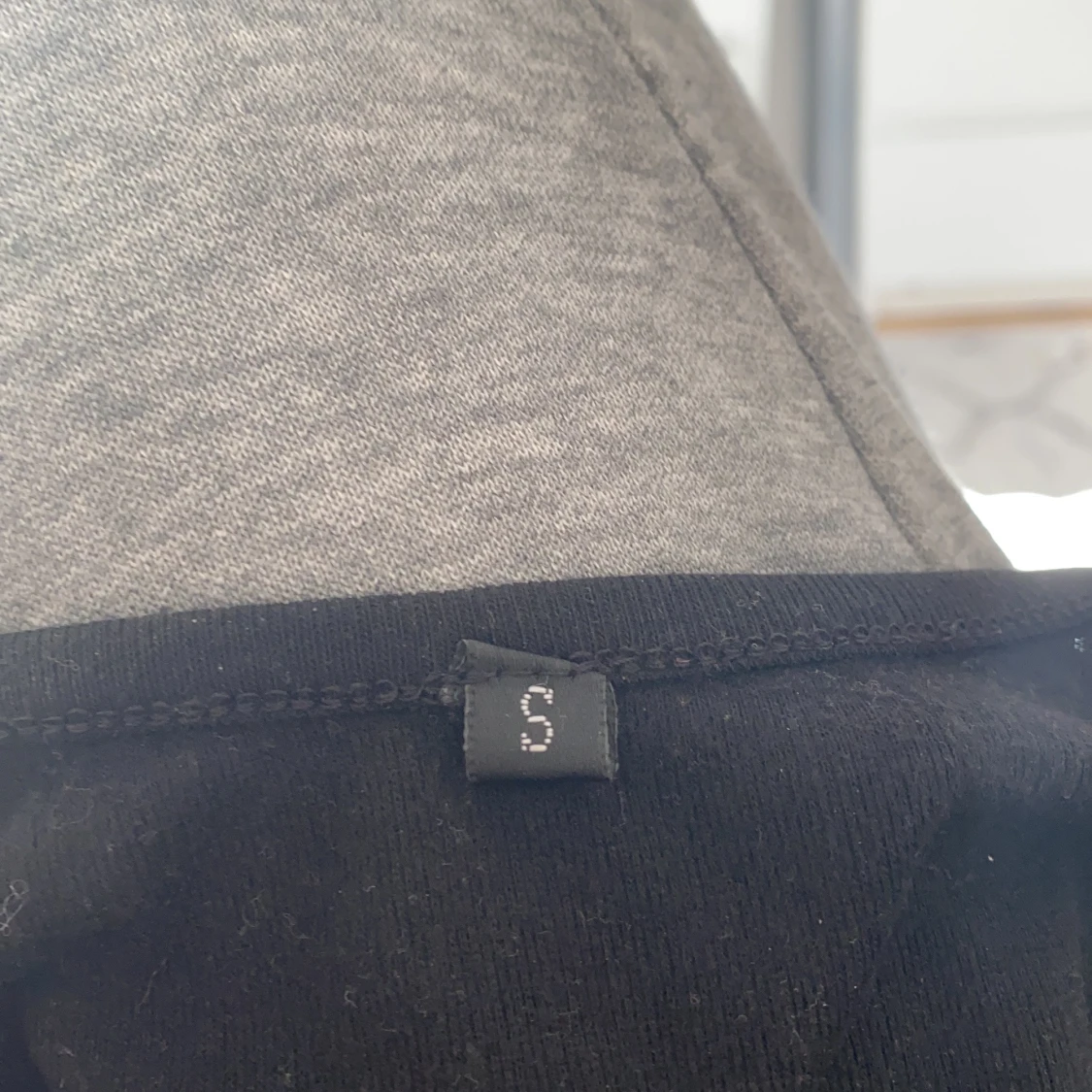 Tröja från shein med öppen rygg storlek s - 91