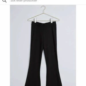 Ginatricot Tygbyxor  - Säljer dessa tygbyxor från Ginatricot. Använt några få gånger. Är beredd att diskutera priset:)