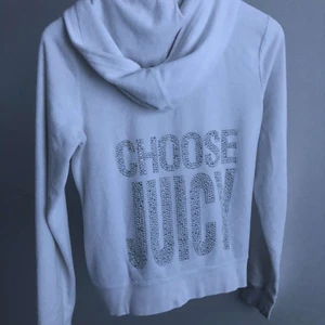 Juicy couture  - Vit juicy couture kofta, passar till xs-m