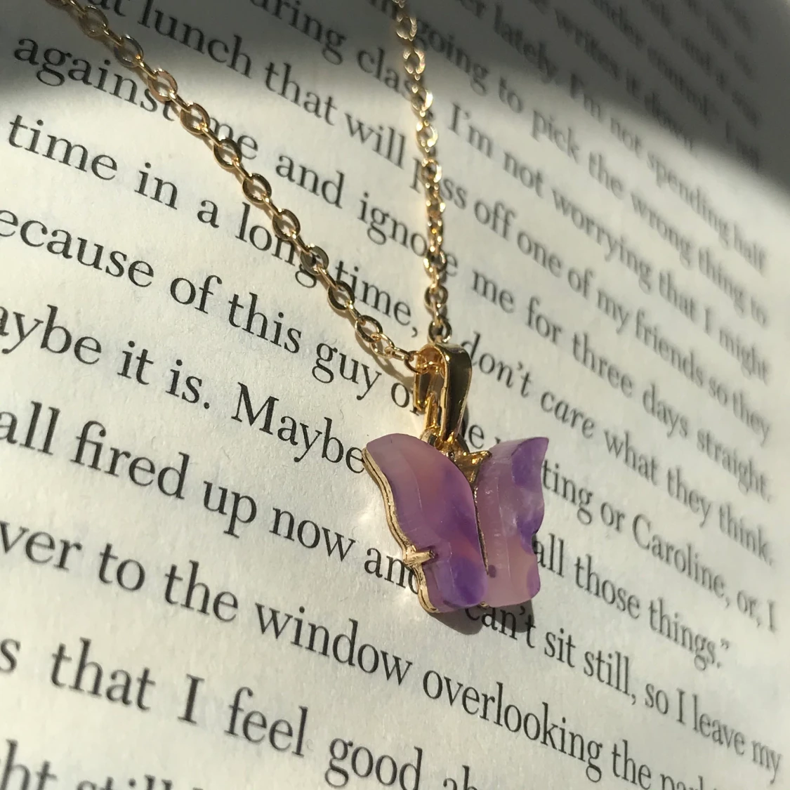 Rosa/lila fjärils halsband  - 90