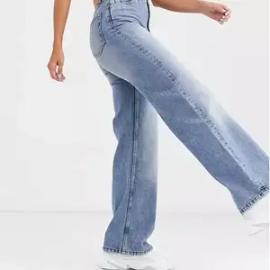 Säljer mina monki jeans i storleken 28 men har krympt till typ 26/27/28❤️ 200kr❤️