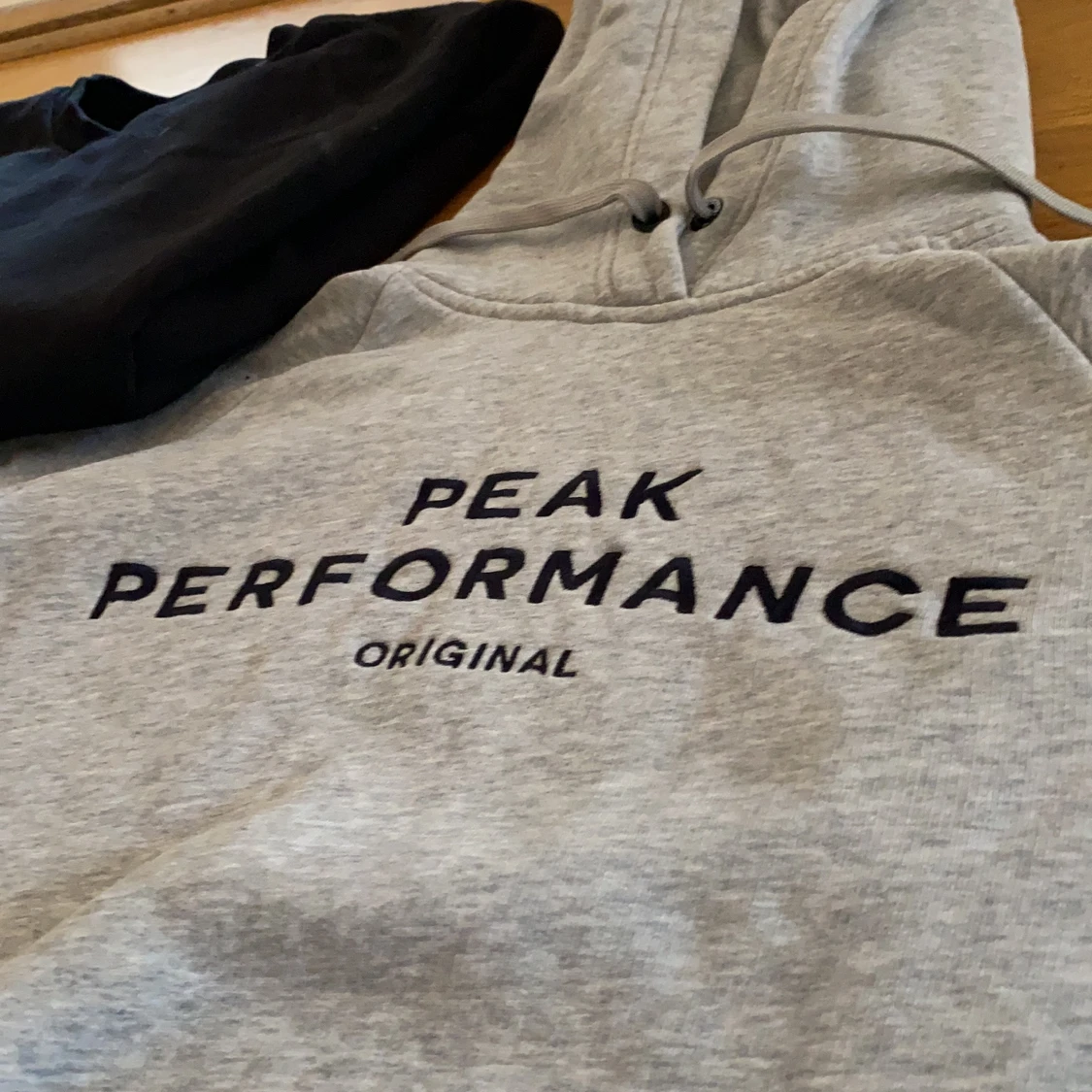 Peak performance hoddie  - 90