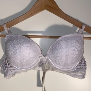 Vit Bh från New Yorker - Spets bh i storlek 80 B