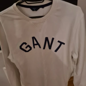 Gant Sweatshirt Storlek S - Sweatshirt i bra skick, inte använts på något år.