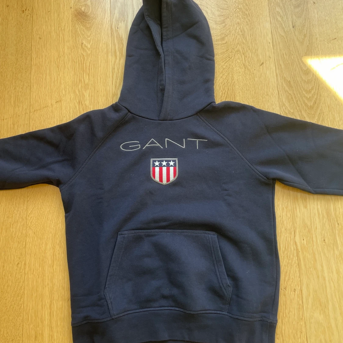 Mörkblå hoodie - 90