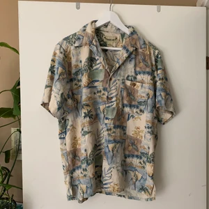 Äkta hawaiiskjorta - Katt finns i huset 🐱