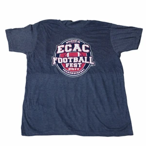 ECAC FOOTBALL - Vintage T-shirt - En riktigt Nice mörkblå/marinblå tröja som har ett vitt och rött tryck som är perfekt att ha för en lite casual stil. Den är också perfekt som oversized då den är lite utav en baggy fit. Thriftad men är i gott skick.