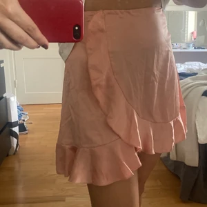 Kjol - Omgjord kjol super fin peach färg 