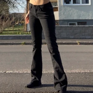 Lågmidjade jeans - Fina lowwaist jeans , köparen står för frakt 