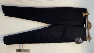 Svarta byxor - Svarta kostymbyxor i stretchigt material. Aldrig använda i fint skick