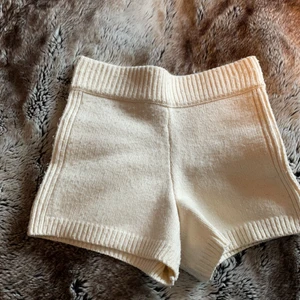 Tyg shorts - Säljer ett par så sköna o fina tyg shorts