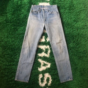 Vintage Levis jeans light blue - Size: Waist 37,5 cm. Length 104 cm. Leg width 17,5 cm. Condition 7/10. 300 sek / 30 €. Buyer pays the shipping cost. For more information please go visit @xhibitshop on instagram.