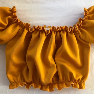 Topp från Nelly🧡 - Supersöt topp från Nelly i storlek XS🧡 Denna urgulliga toppen har tyvärr inte kommit till användning hos mig men hoppas att den kan användas snart av någon av er☺️🧡