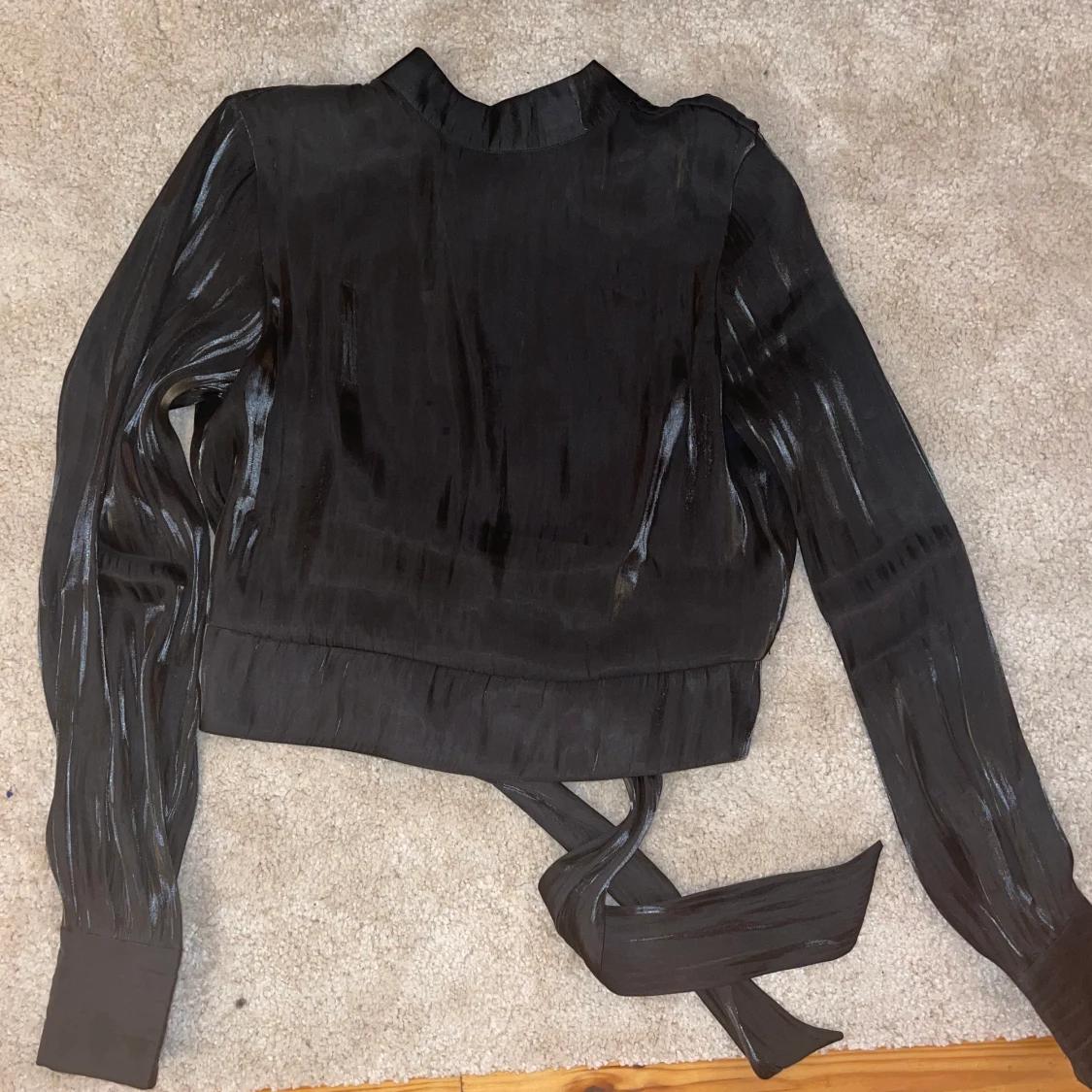 Blus med öppen rygg - 91