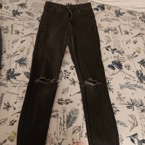 Jeans - Storlek 34 från hm