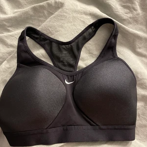 Nike träningtopp - Super fin träningstopp som är sparsamt använd