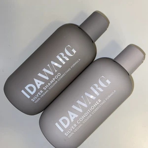 Ida Warg silverschampoo & silverbalsam - Säljer helt OANVÄNT silverschampoo och silverbalsam från Ida Warg då jag köpte fel och det inte passar mig eftersom jag inte har blondt hår. Jag köpte dem för 159kr/styck men säljer båda för 150kr + frakt. Kan även mötas upp i Uppsala. ⚡️⚡️