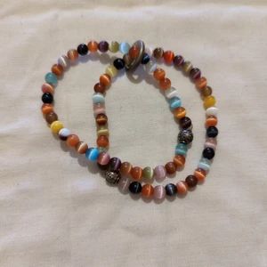 Pärlarmband - Jättefint armband köpt på marknad med glaspärlor på ❤️