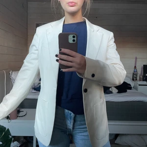 Filippa K kavaj - Fin kavaj köpt på Filippa K. Passar bra på en M/S, lite tjockare material
