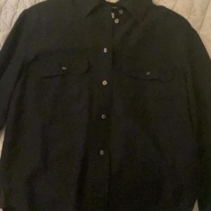 calvin klein skjorta 🖤 - (aldrig använd) (skriv för fler bilder +info💗)