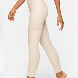 Stronger tights - Superfina tights från stronger i färgen rainy day! Knappt använda och såååå sköna! Köpare står för frakt!