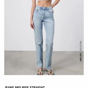 Zara mid rise jeans  - Slutsålda midrise jeans från zara i storlek 36. 250kr inkl frakt