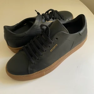 Axel Arigato clean 90 brand new  - Never worn Axel Arigato Clean 90. Never been worn as you can see on pictures. Axel Arigato stopped doing this specific color combination so they are quite rare. Original price: 1800SEK. Don’t hesitate if you have any questions or if you’d like to make an offer ☺️