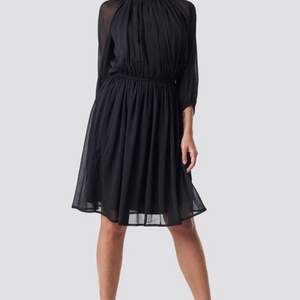 Helt ny klänning från NAKD storlek 36 köpt för 349 kr
